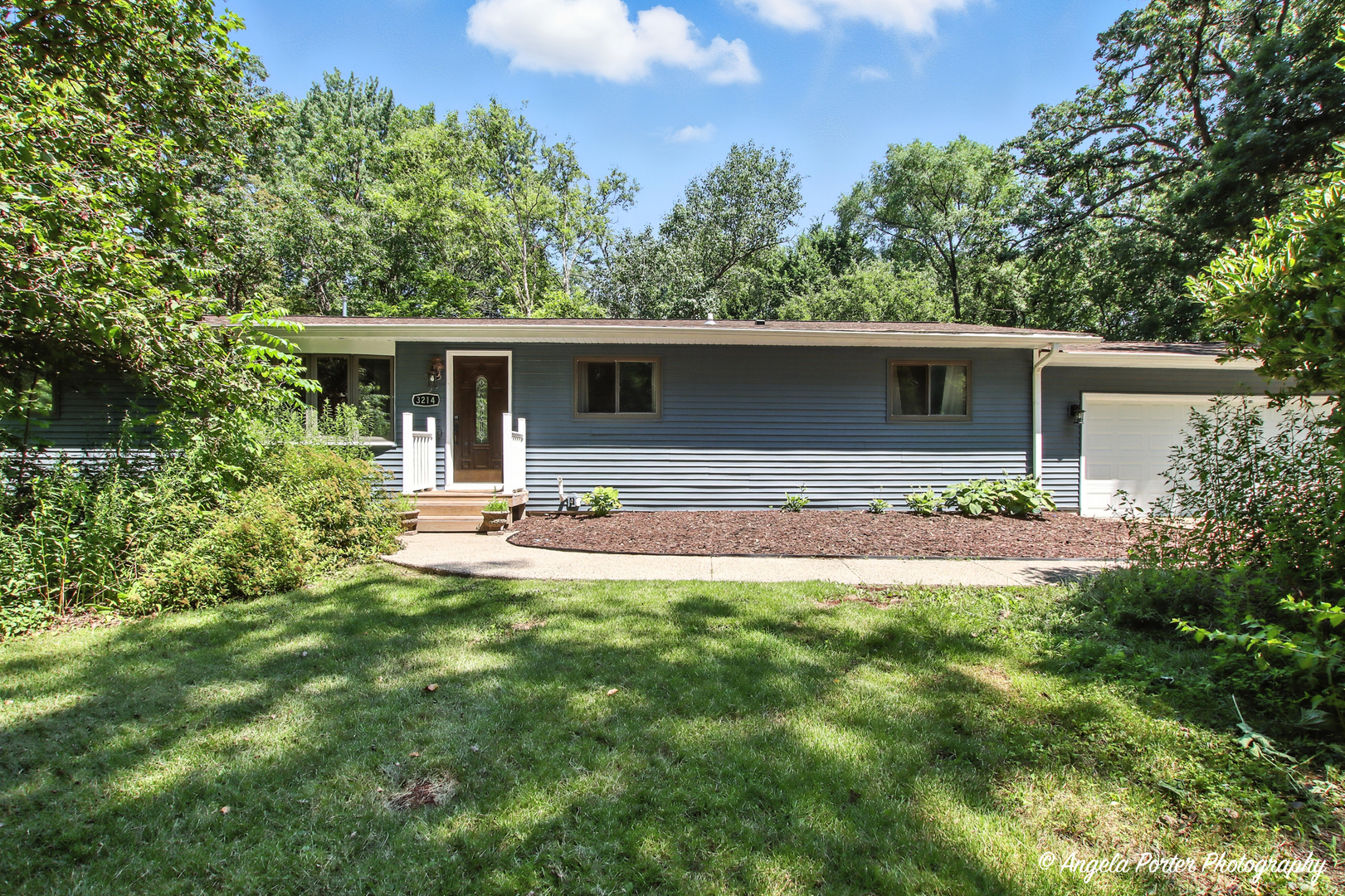 3214 Edgewood Drive, Wonder Lake, IL 60097