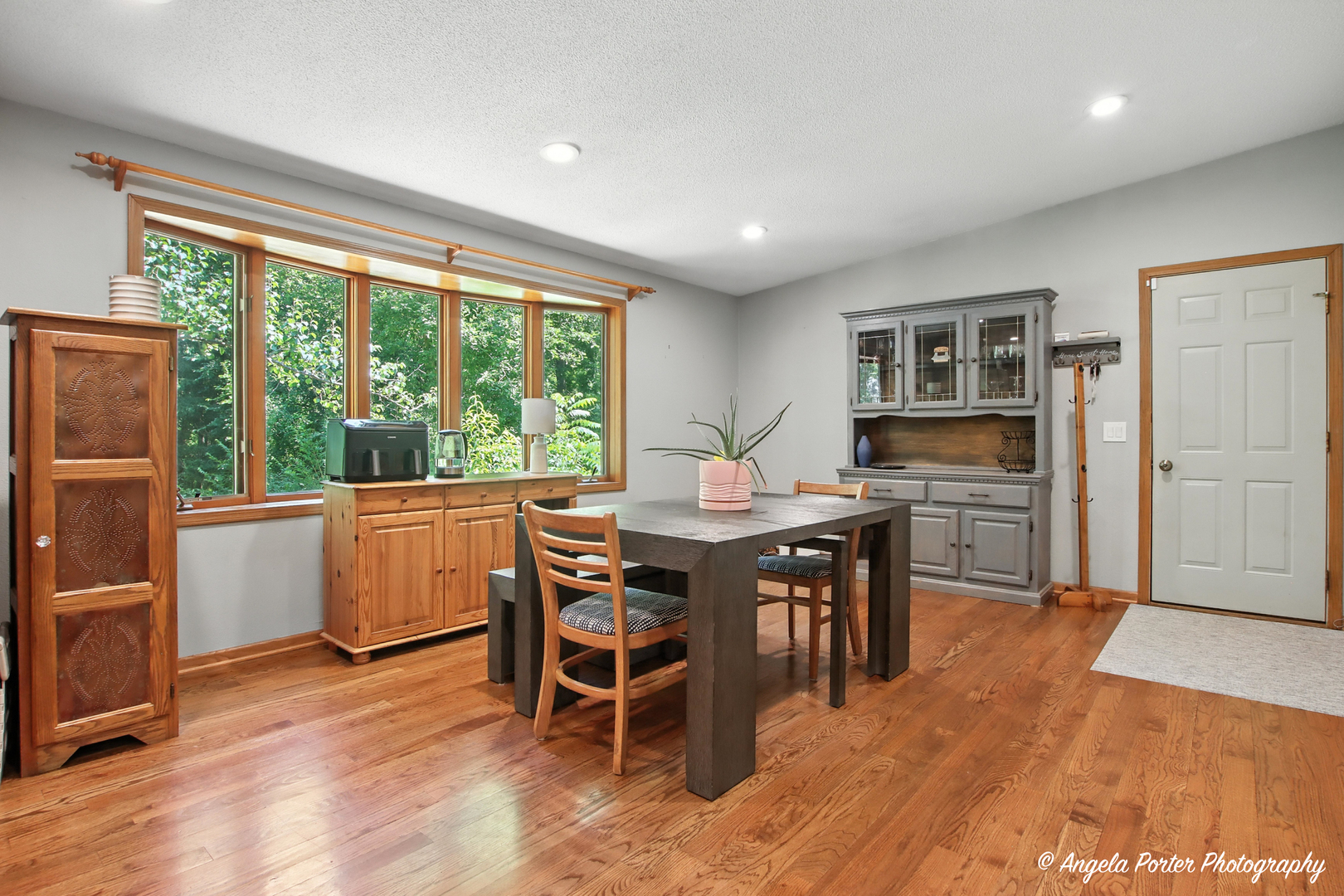 3214 Edgewood Drive, Wonder Lake, IL 60097