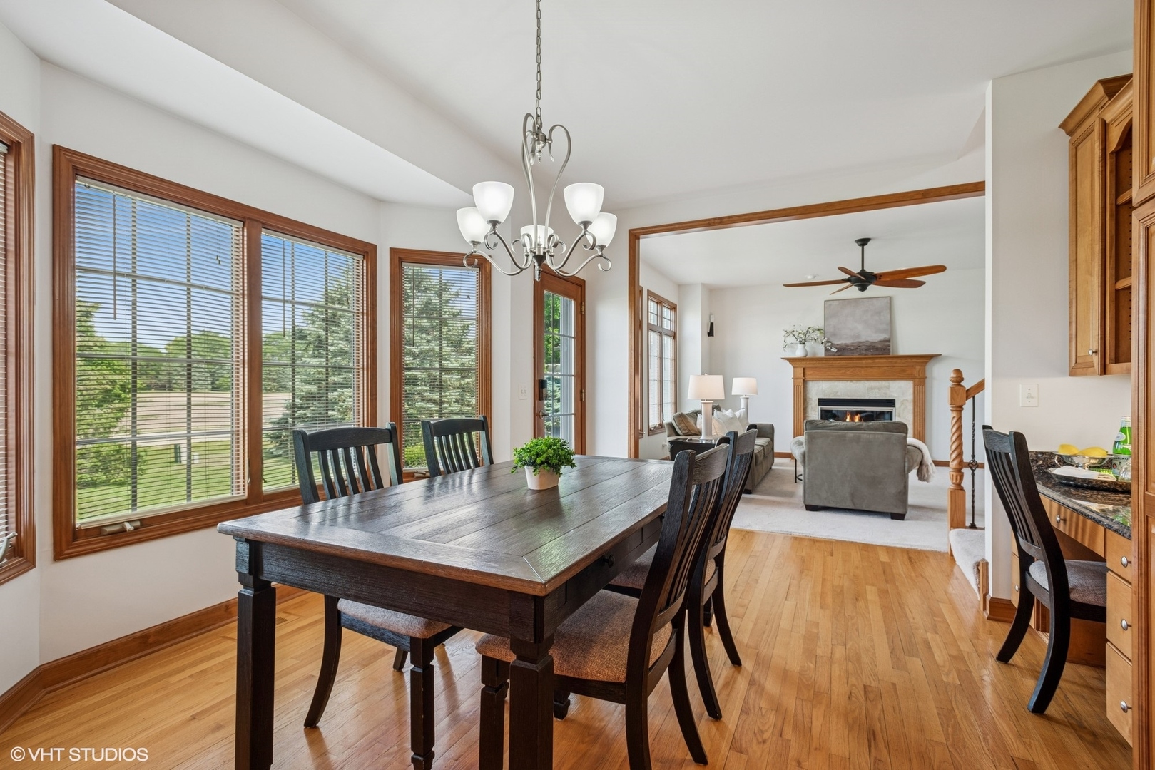 1042 Oak Street, Sugar Grove, IL 60554