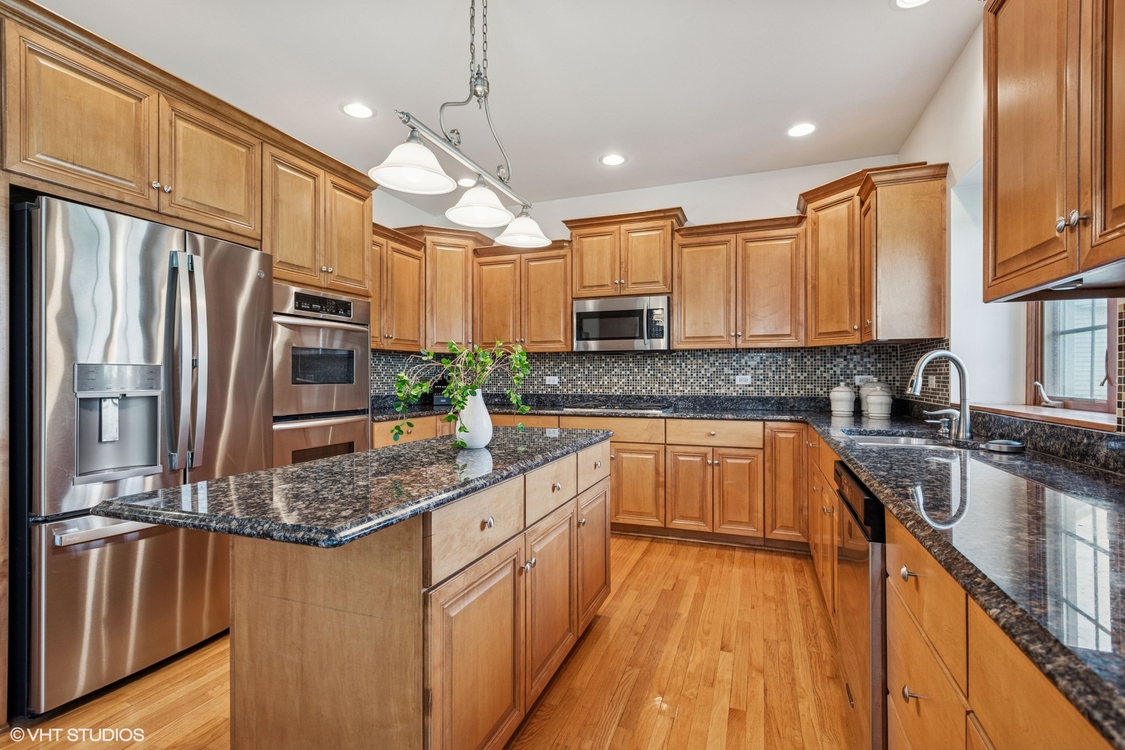 1042 Oak Street, Sugar Grove, IL 60554