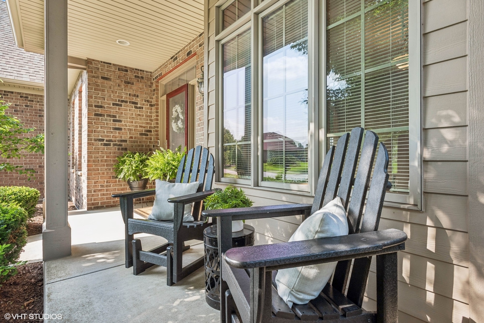1042 Oak Street, Sugar Grove, IL 60554
