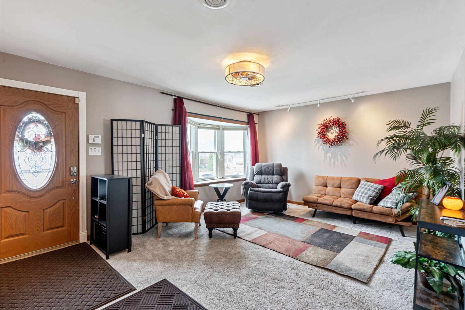 5740 W 87th Place, Oak Lawn, IL 60453