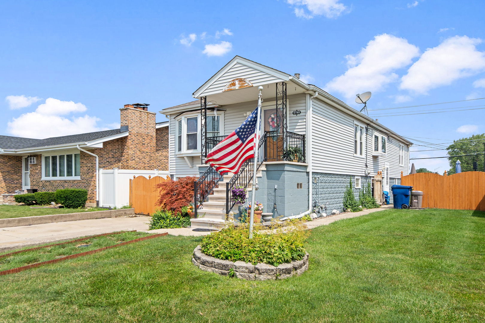 5740 W 87th Place, Oak Lawn, IL 60453