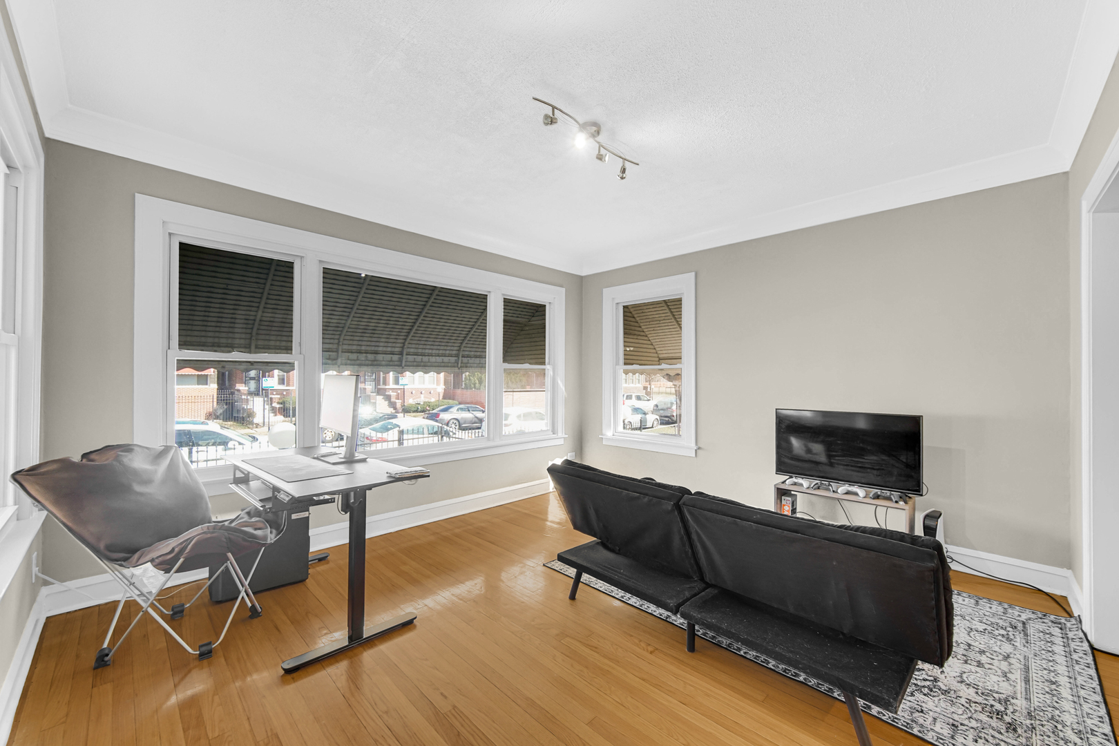 8940 S Emerald Avenue, Chicago, IL 60620