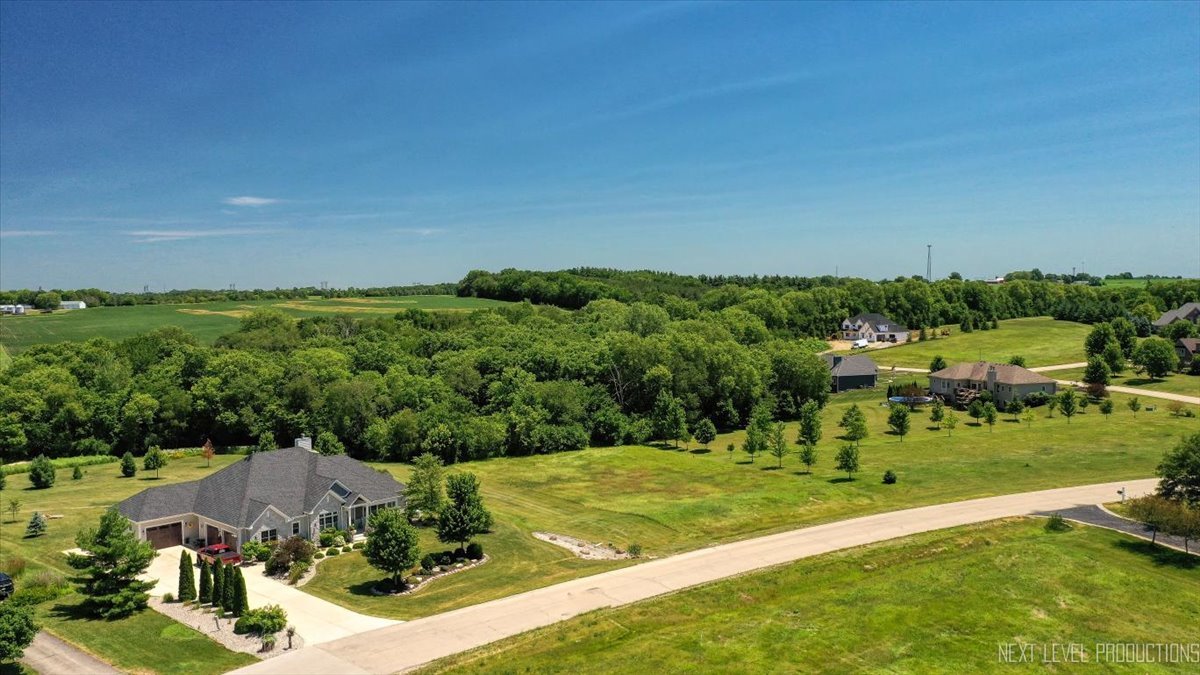 9320 N Stonewall Drive, Newark, IL 60541