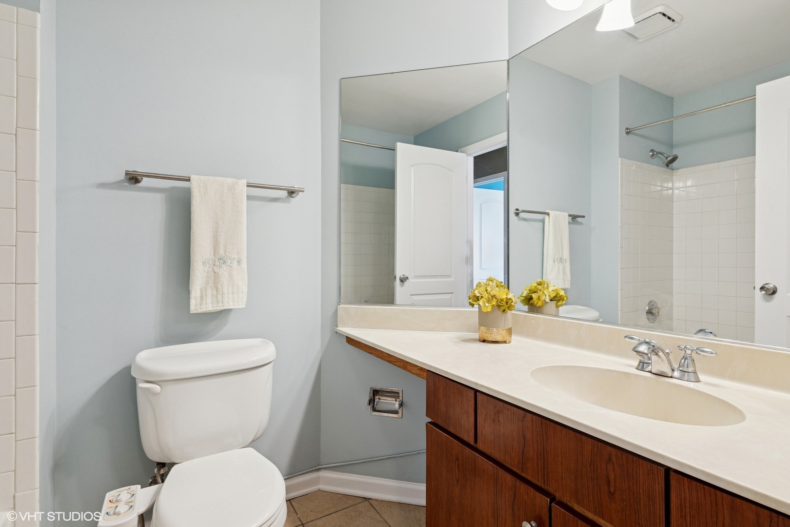 1222 WELLINGTON Court #1222, Buffalo Grove, IL 60089