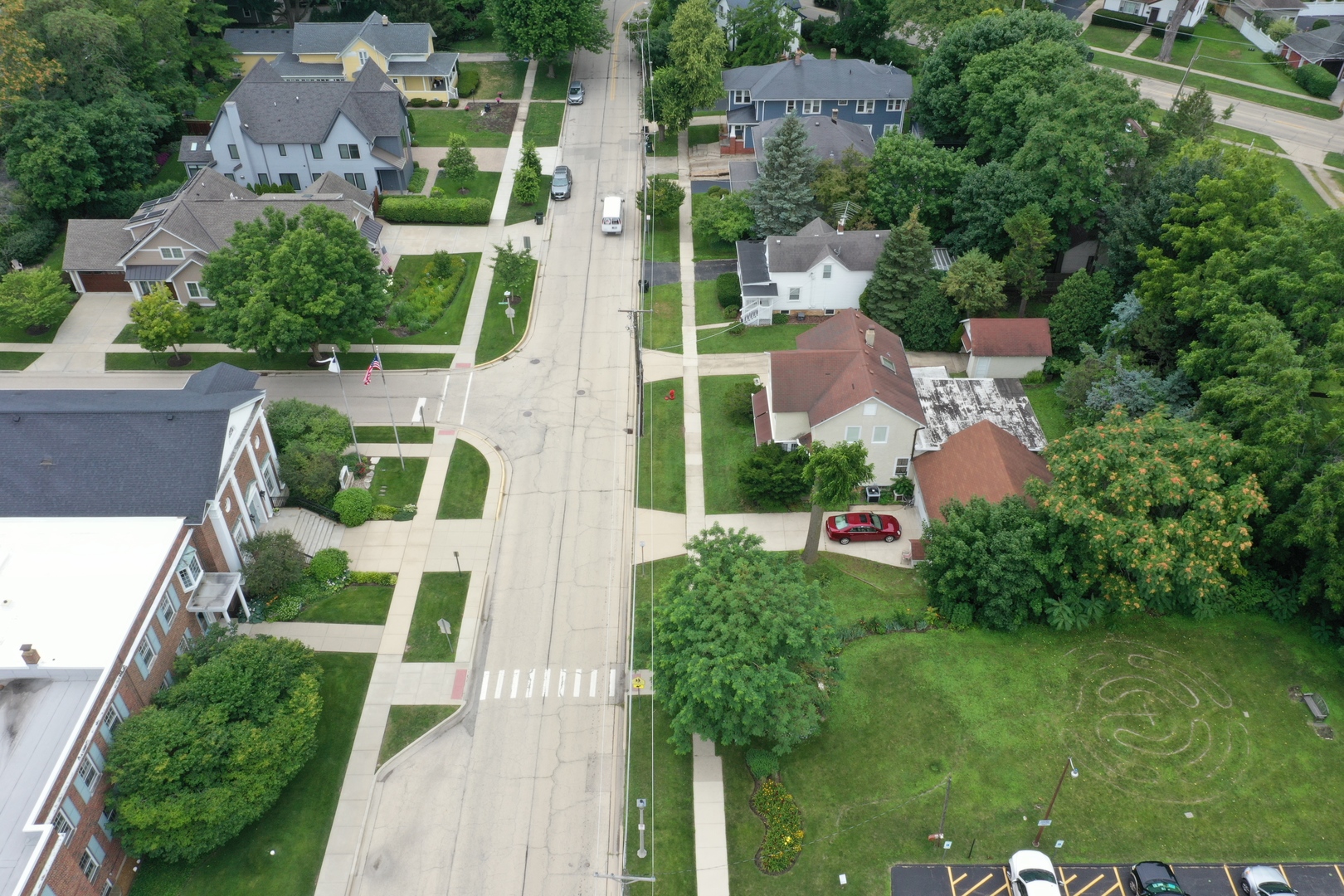226 W Maple Avenue, Libertyville, IL 60048