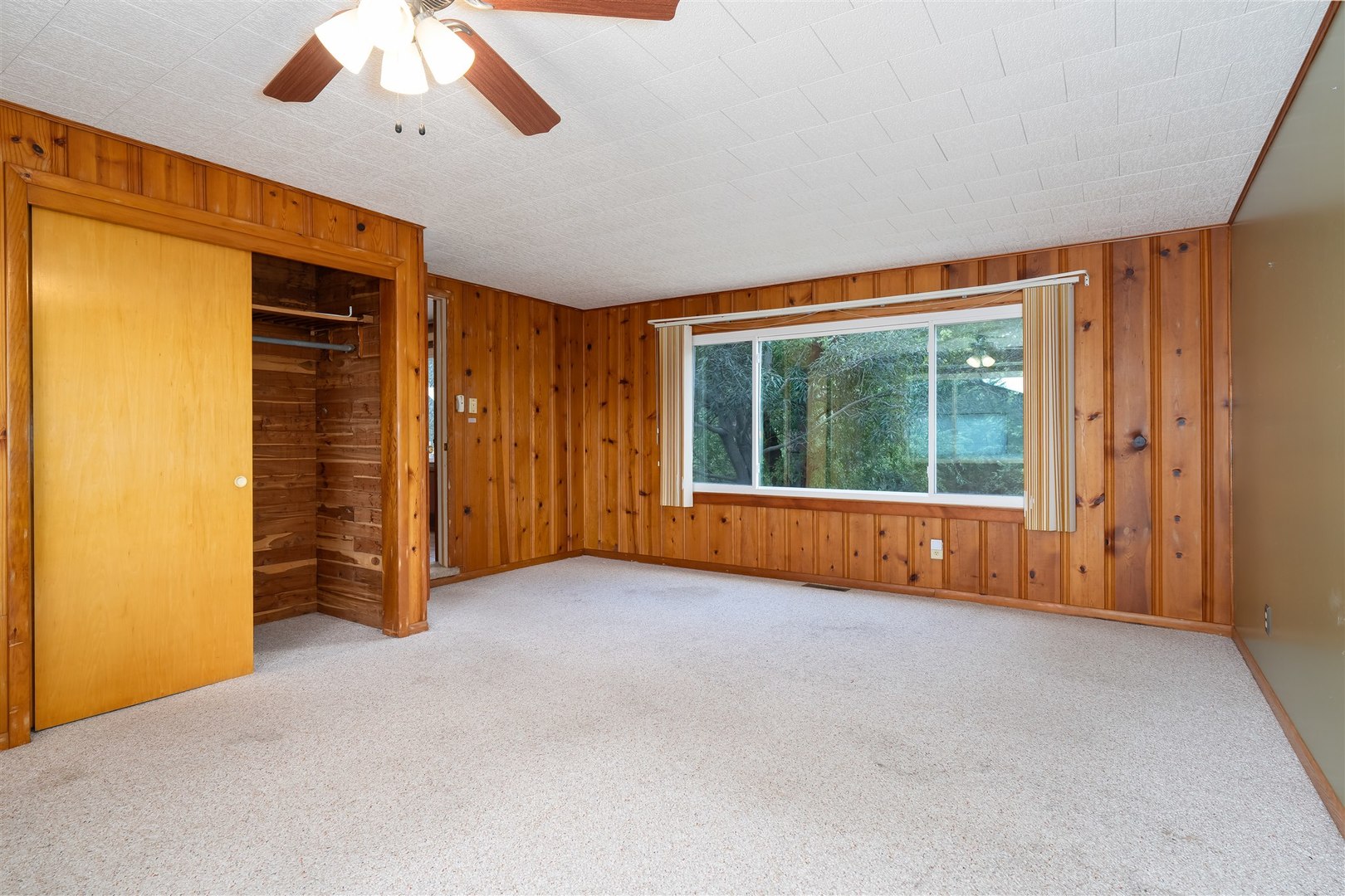 19097 N 1330 East Road, Pontiac, IL 61764