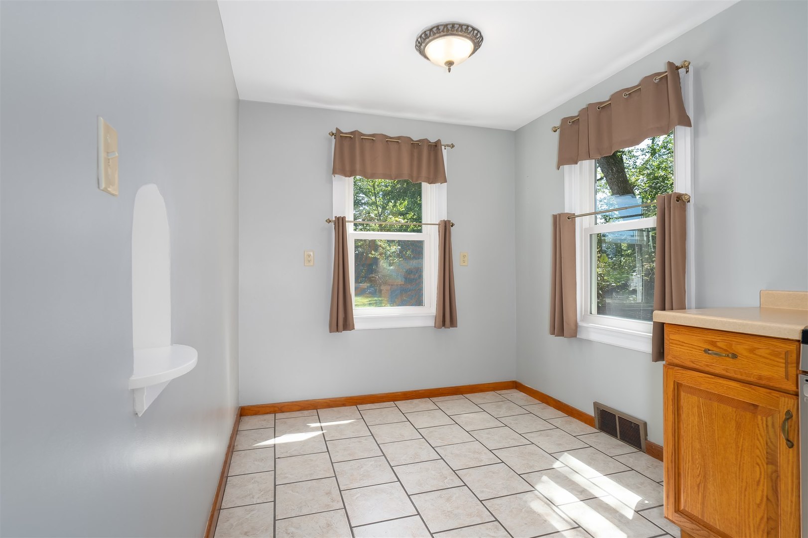 19097 N 1330 East Road, Pontiac, IL 61764