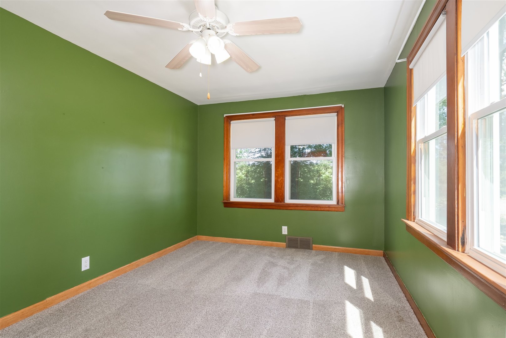 19097 N 1330 East Road, Pontiac, IL 61764