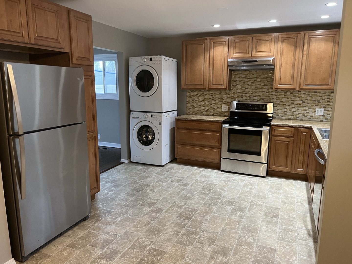 440 N Ida Lane, Elmhurst, IL 60126