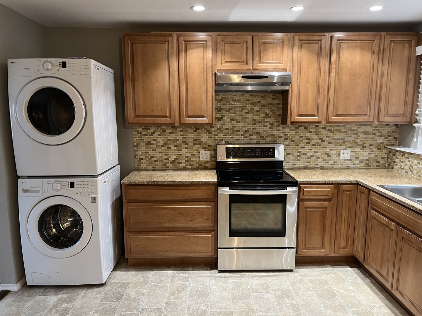 440 N Ida Lane, Elmhurst, IL 60126