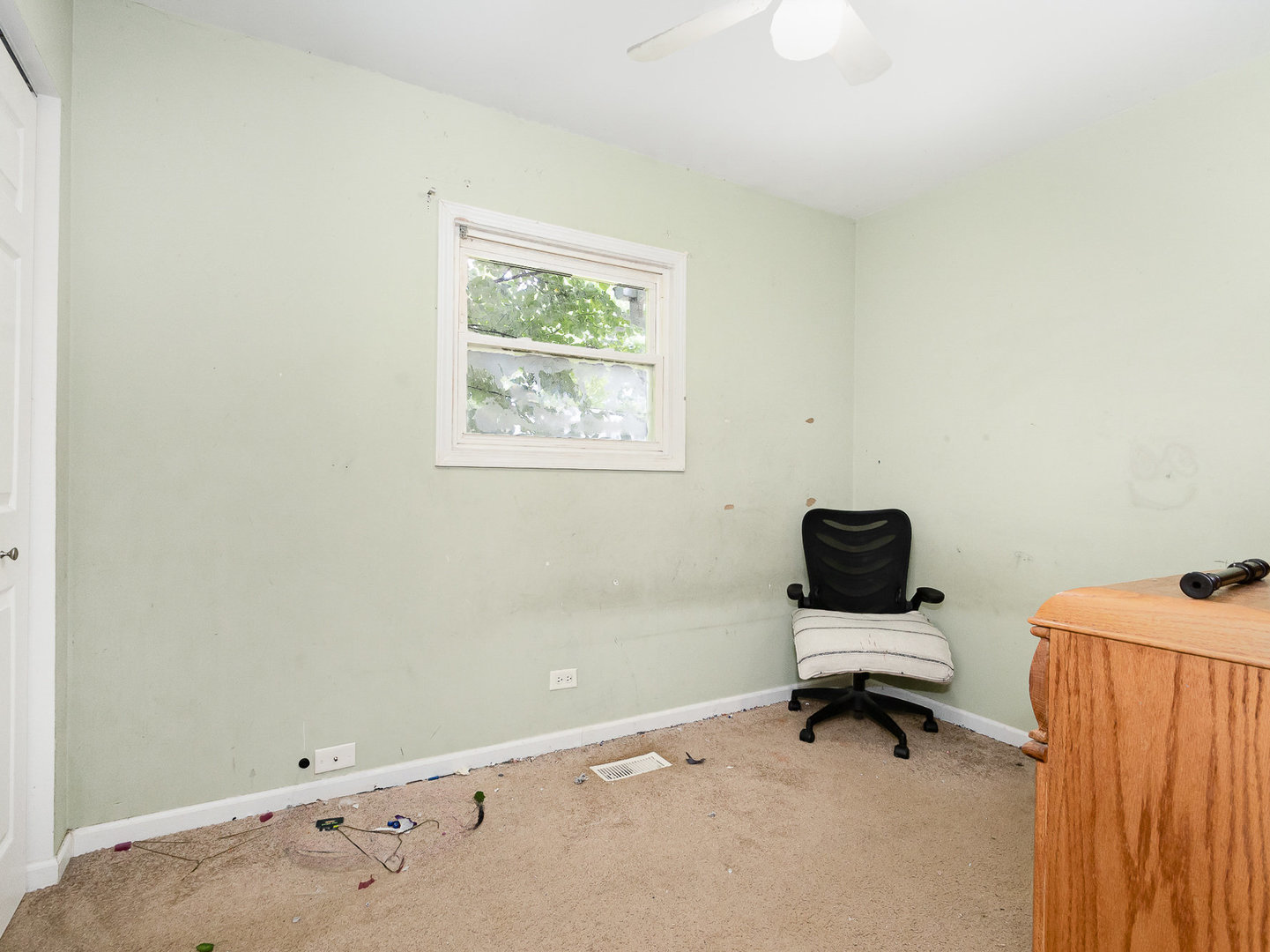 325 Greencrest Drive, Bolingbrook, IL 60440
