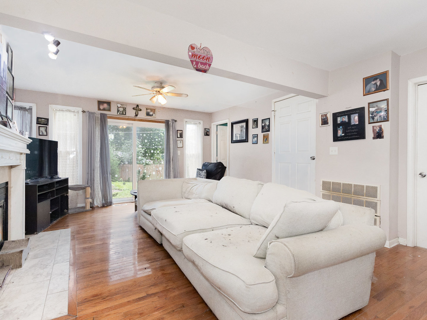 325 Greencrest Drive, Bolingbrook, IL 60440
