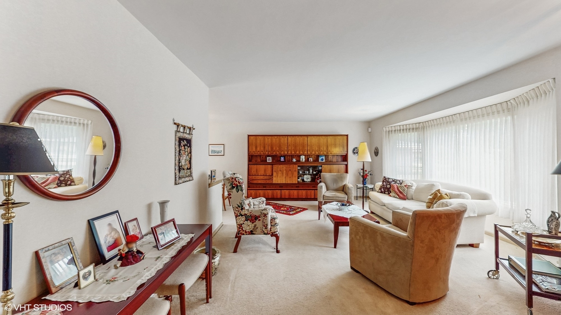 704 S Owen Street, Mount Prospect, IL 60056