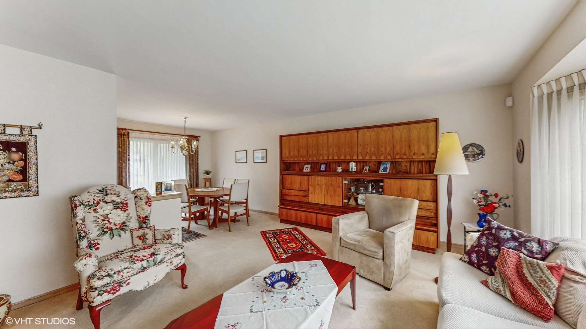 704 S Owen Street, Mount Prospect, IL 60056