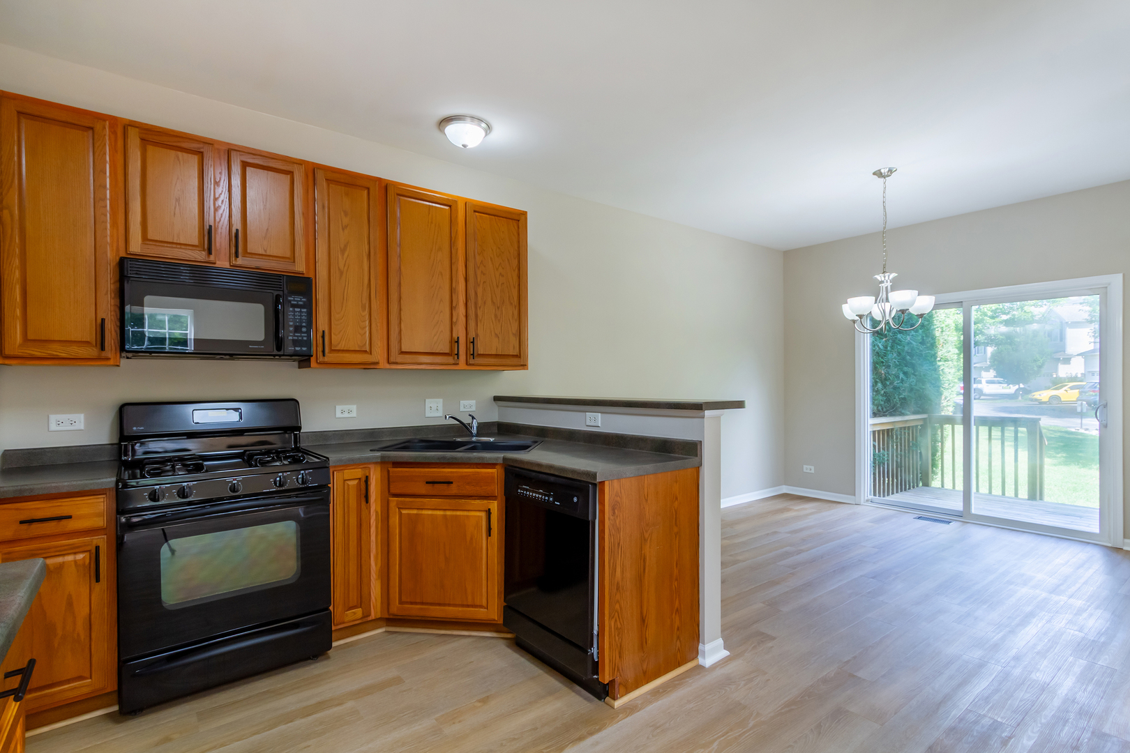 533 TELLURIDE Drive, Gilberts, IL 60136