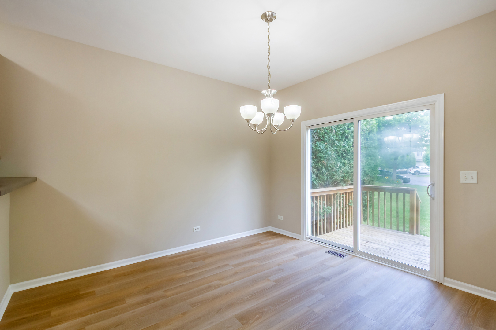 533 TELLURIDE Drive, Gilberts, IL 60136