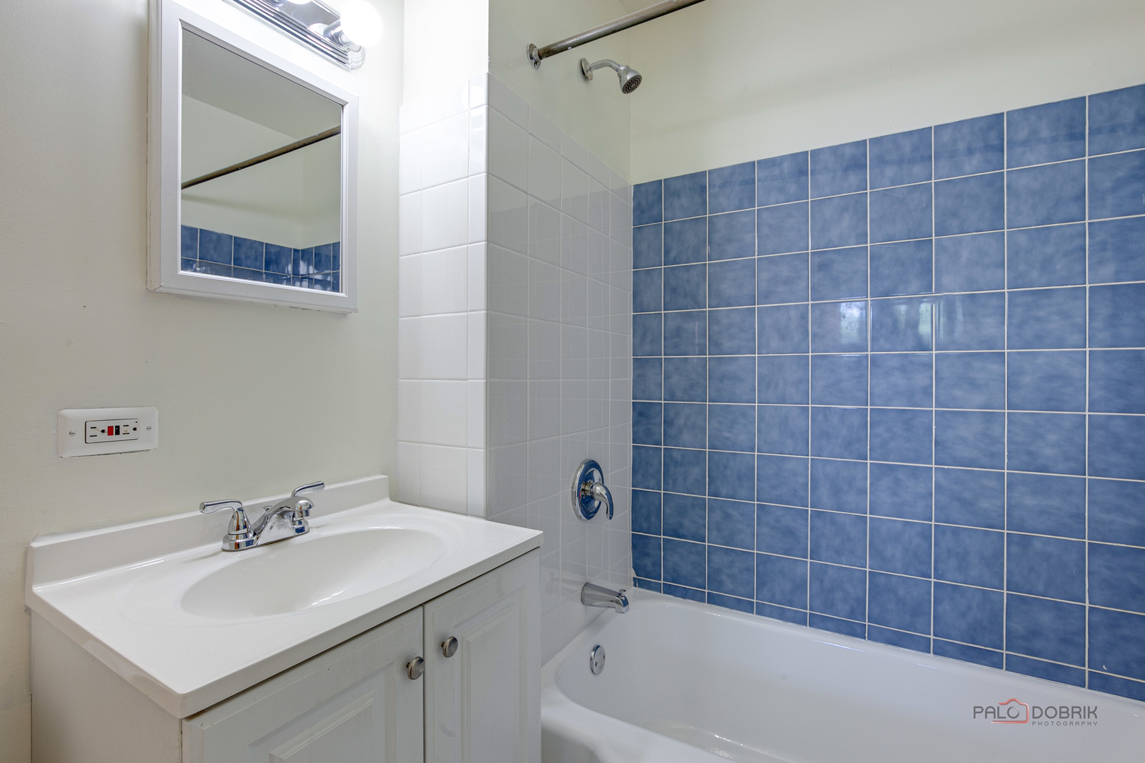 120 Broadway Street #120, Libertyville, IL 60048