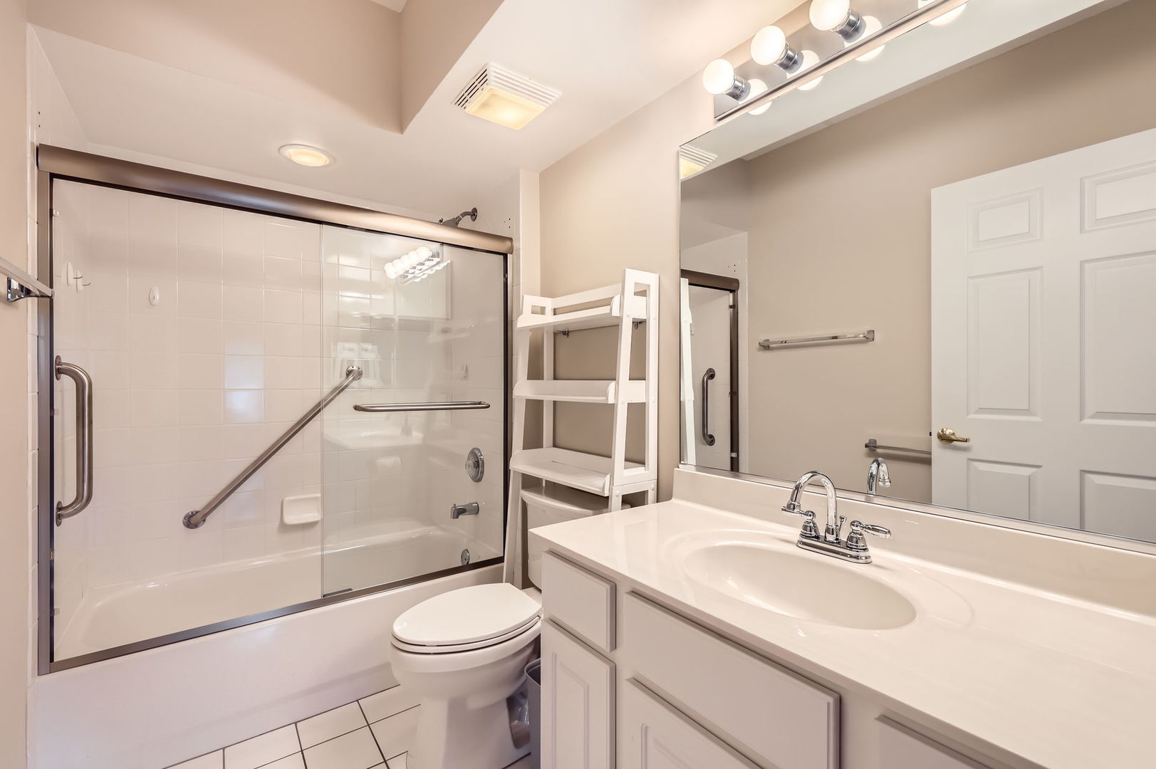 104 N Plum Grove Road #203, Palatine, IL 60067