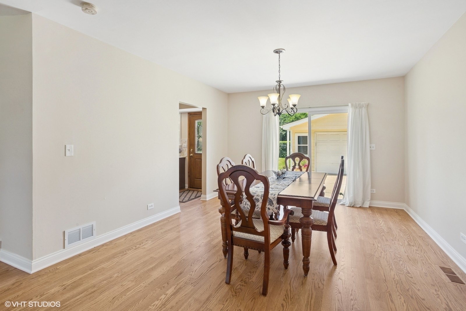 3N276 N Howard Avenue, Elmhurst, IL 60126