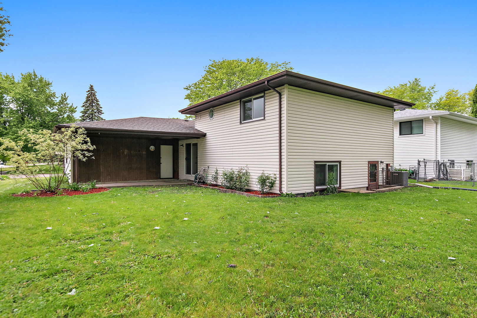 610 Catalpa Lane, Bartlett, IL 60103