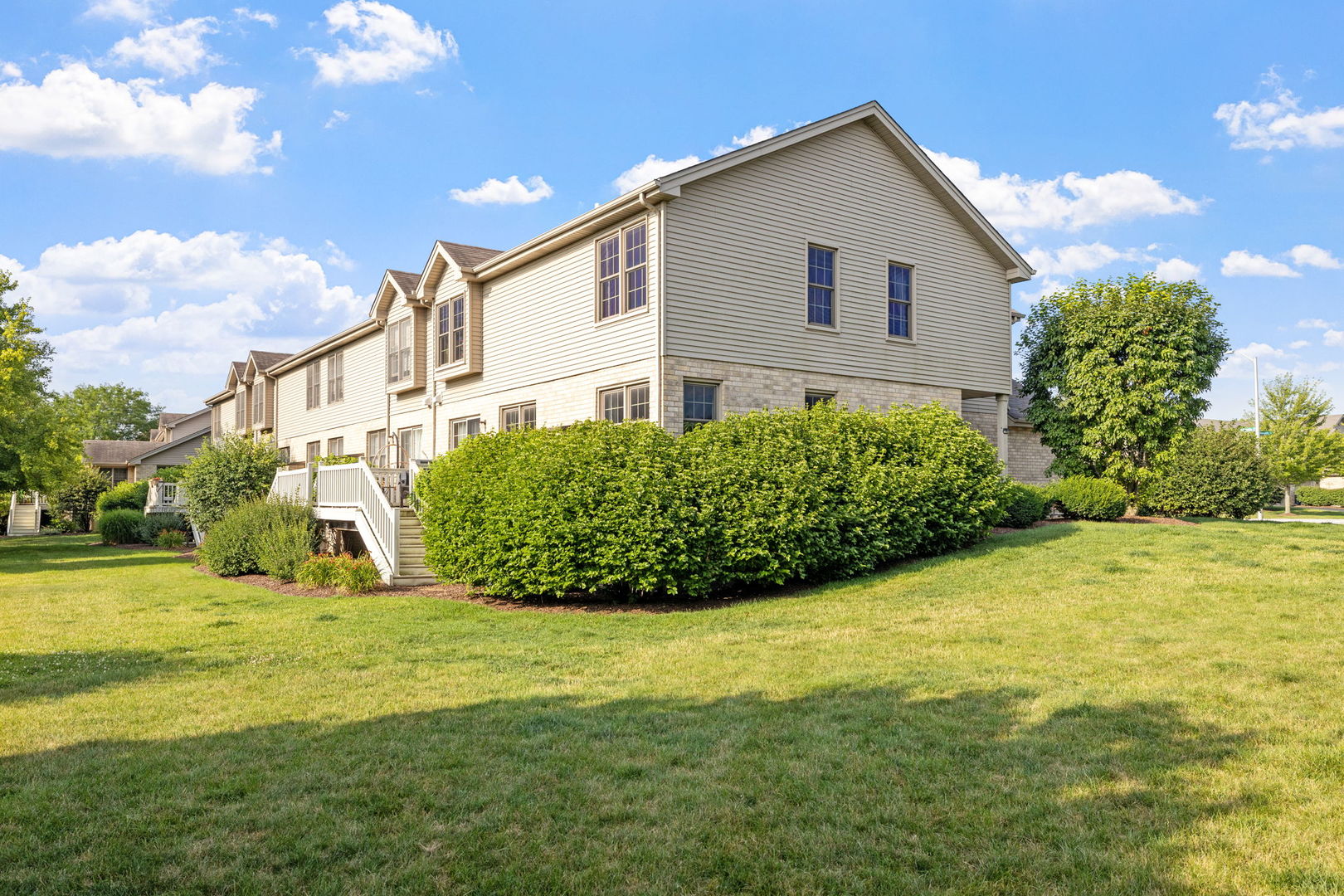 18201 NEWCASTLE Court, Tinley Park, IL 60487