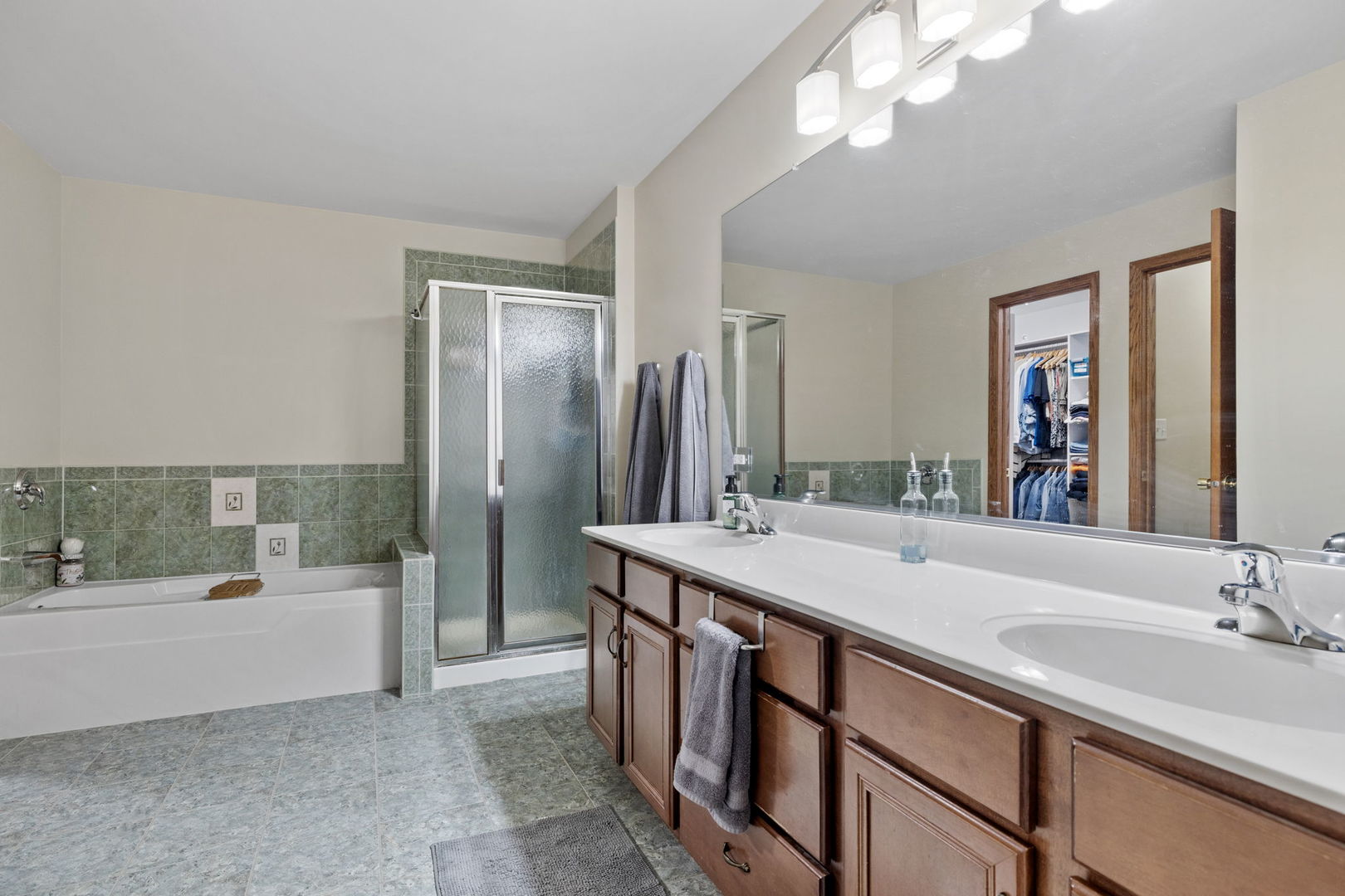 18201 NEWCASTLE Court, Tinley Park, IL 60487