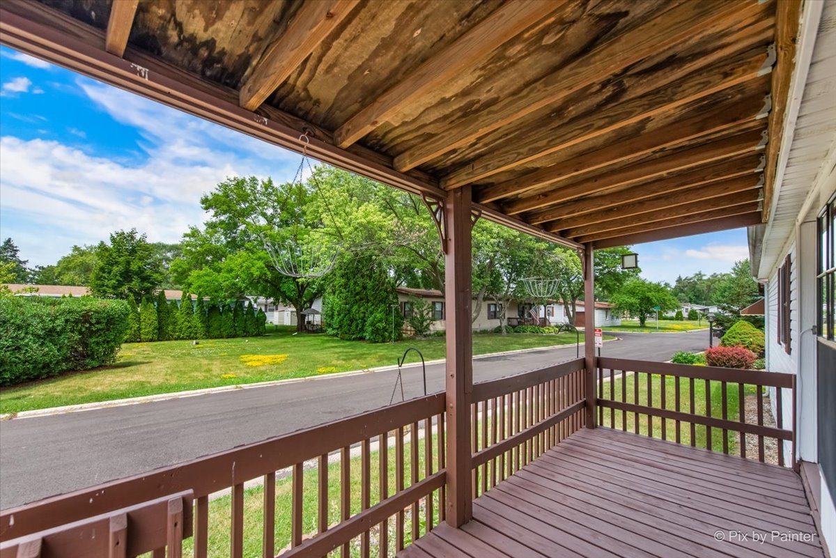 900 Rodney Lane, Elgin, IL 60120