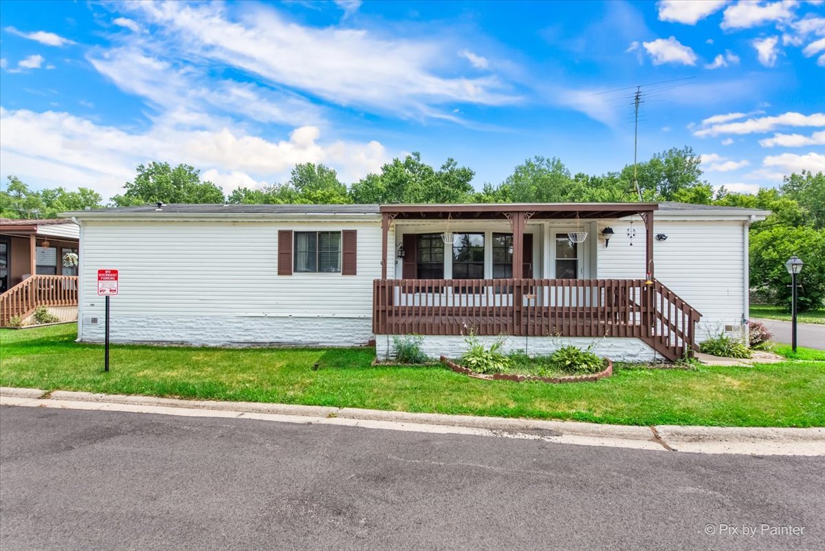 900 Rodney Lane, Elgin, IL 60120