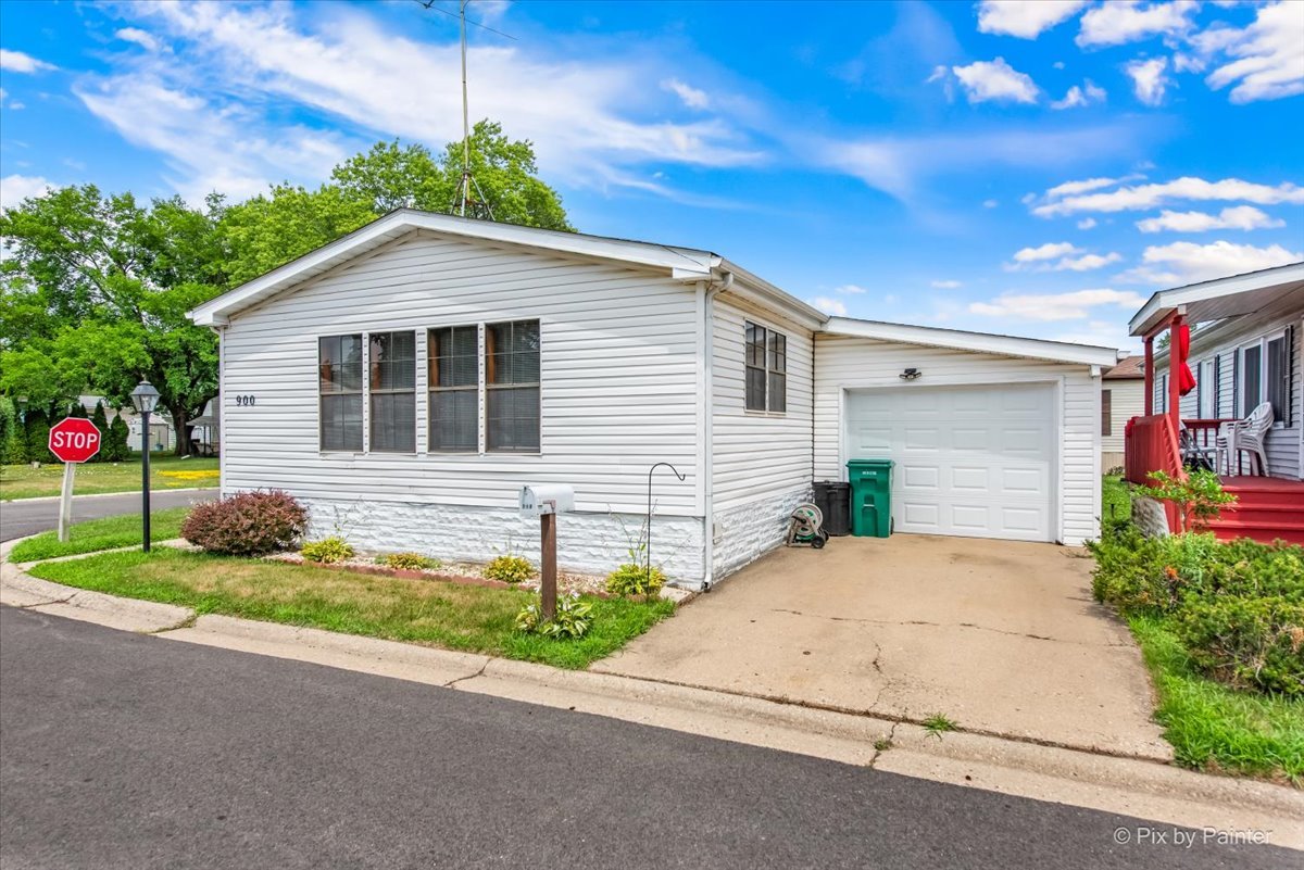 900 Rodney Lane, Elgin, IL 60120