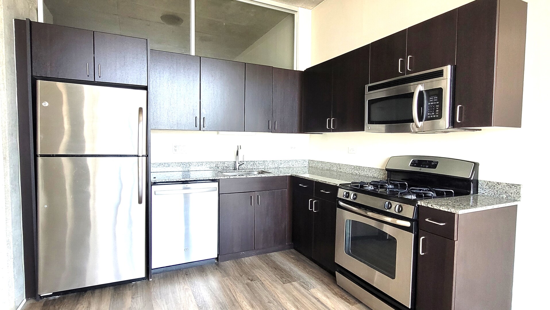 235 W Van Buren Street #2904, Chicago, IL 60607