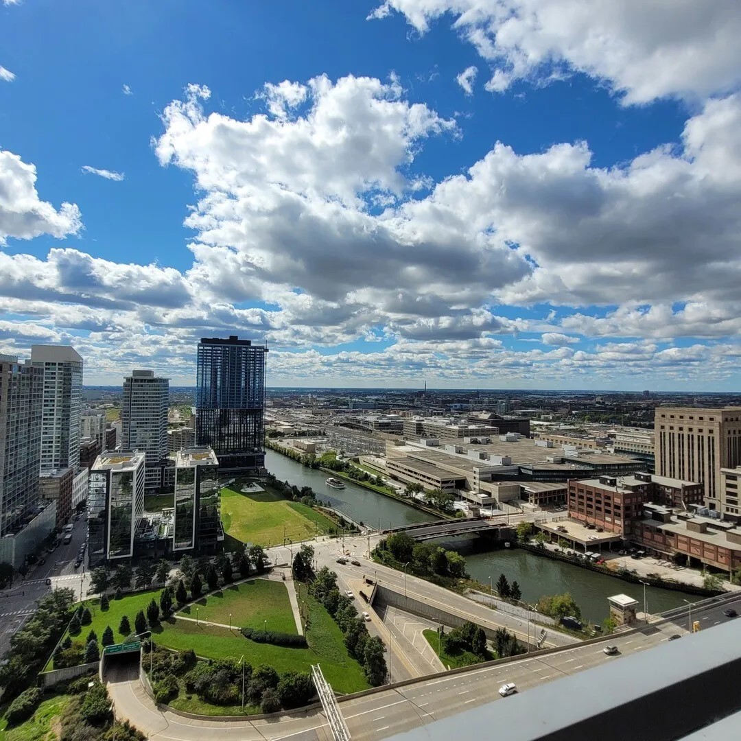 235 W Van Buren Street #2904, Chicago, IL 60607