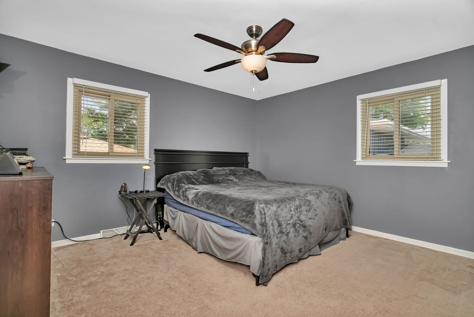 1035 Walter Street, Lemont, IL 60439