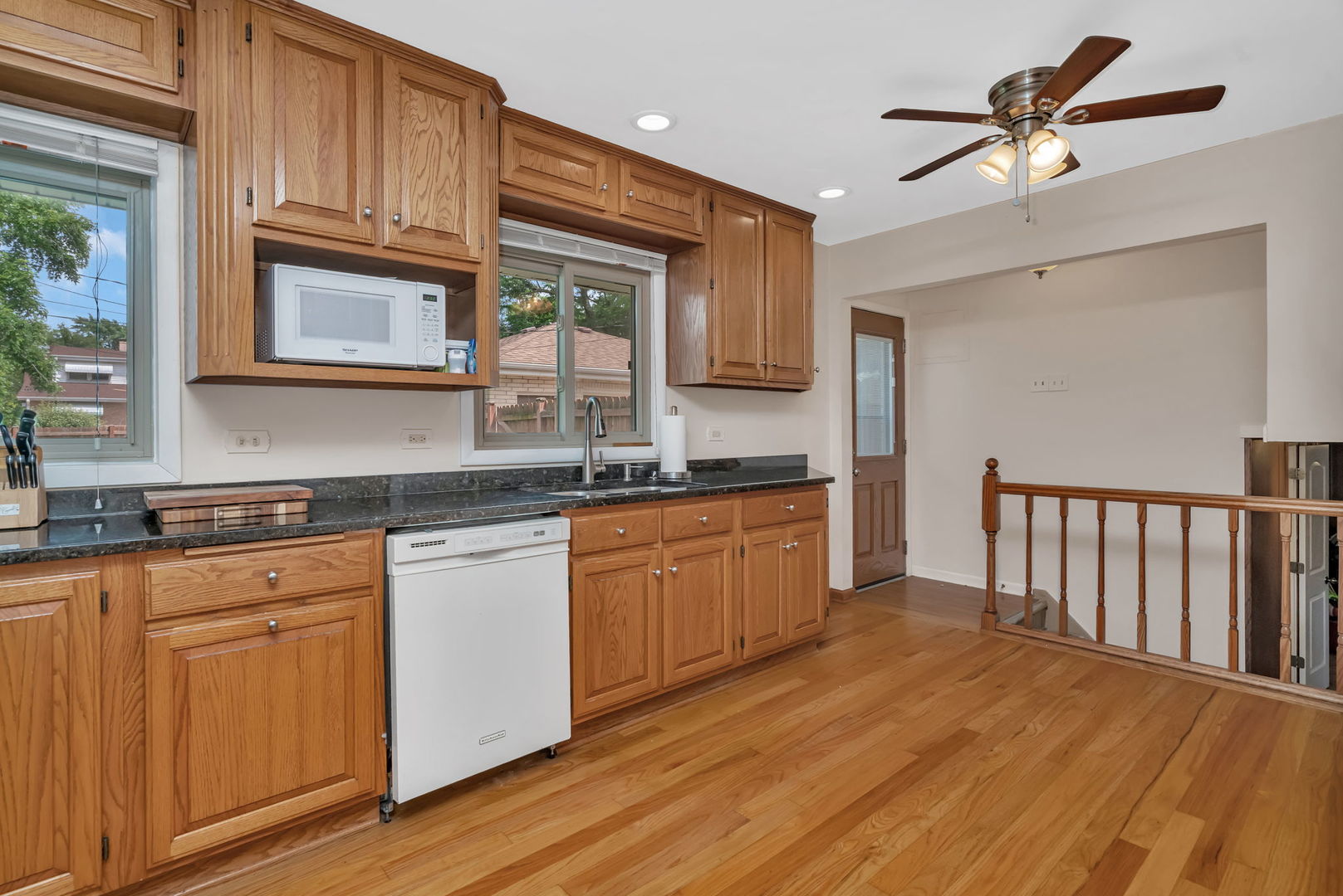 1035 Walter Street, Lemont, IL 60439