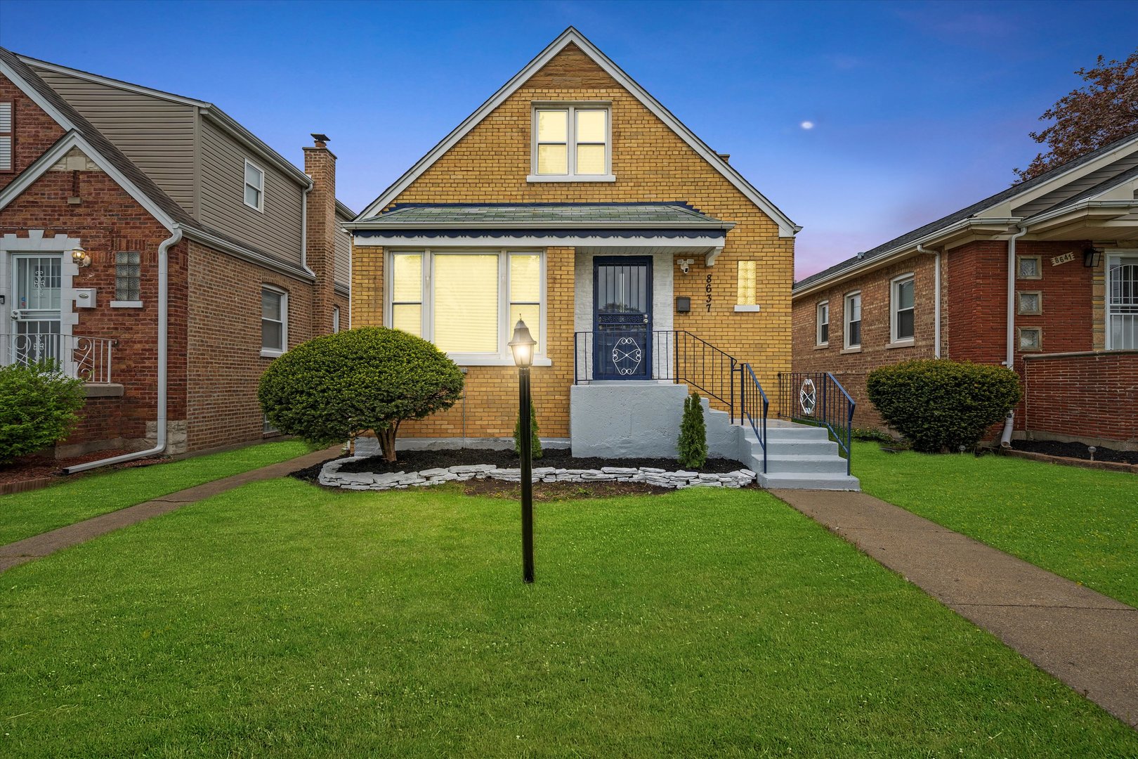 8637 S Honore Street, Chicago, IL 60620