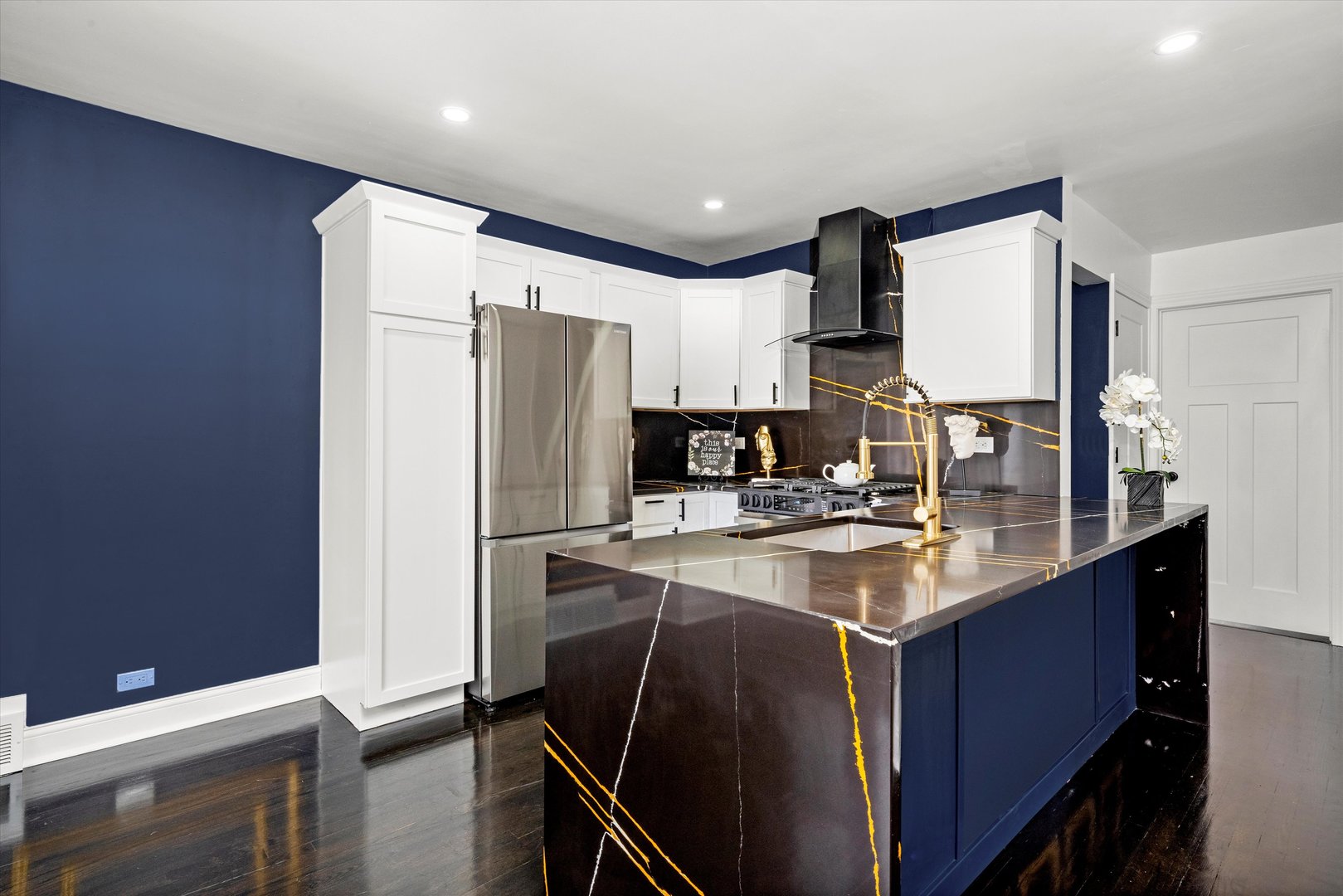 8637 S Honore Street, Chicago, IL 60620