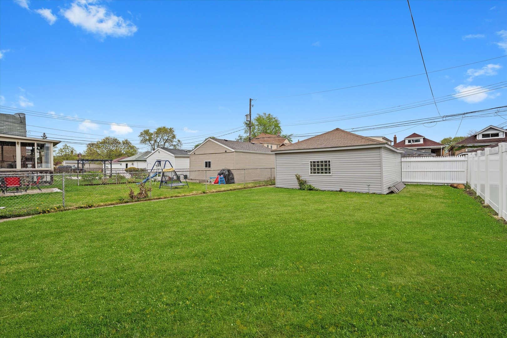 8637 S Honore Street, Chicago, IL 60620