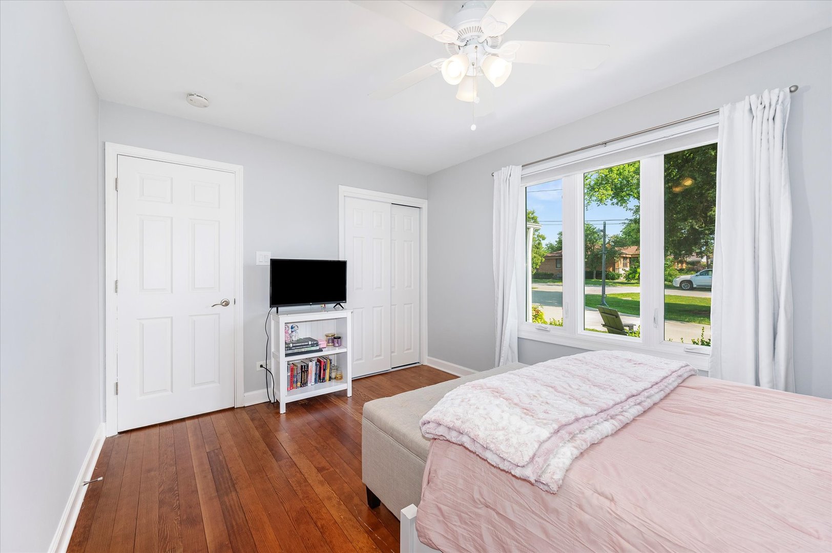 15W061 Harrison Street, Elmhurst, IL 60126