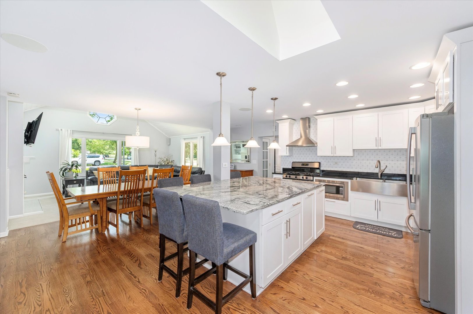 15W061 Harrison Street, Elmhurst, IL 60126