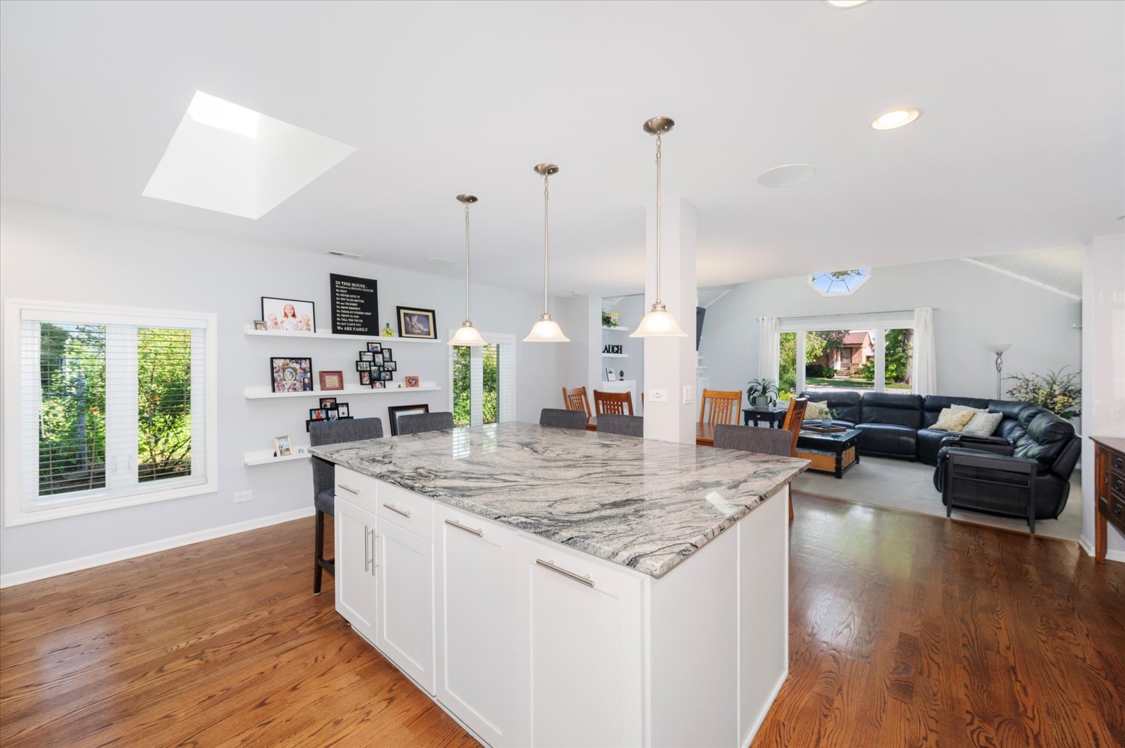 15W061 Harrison Street, Elmhurst, IL 60126
