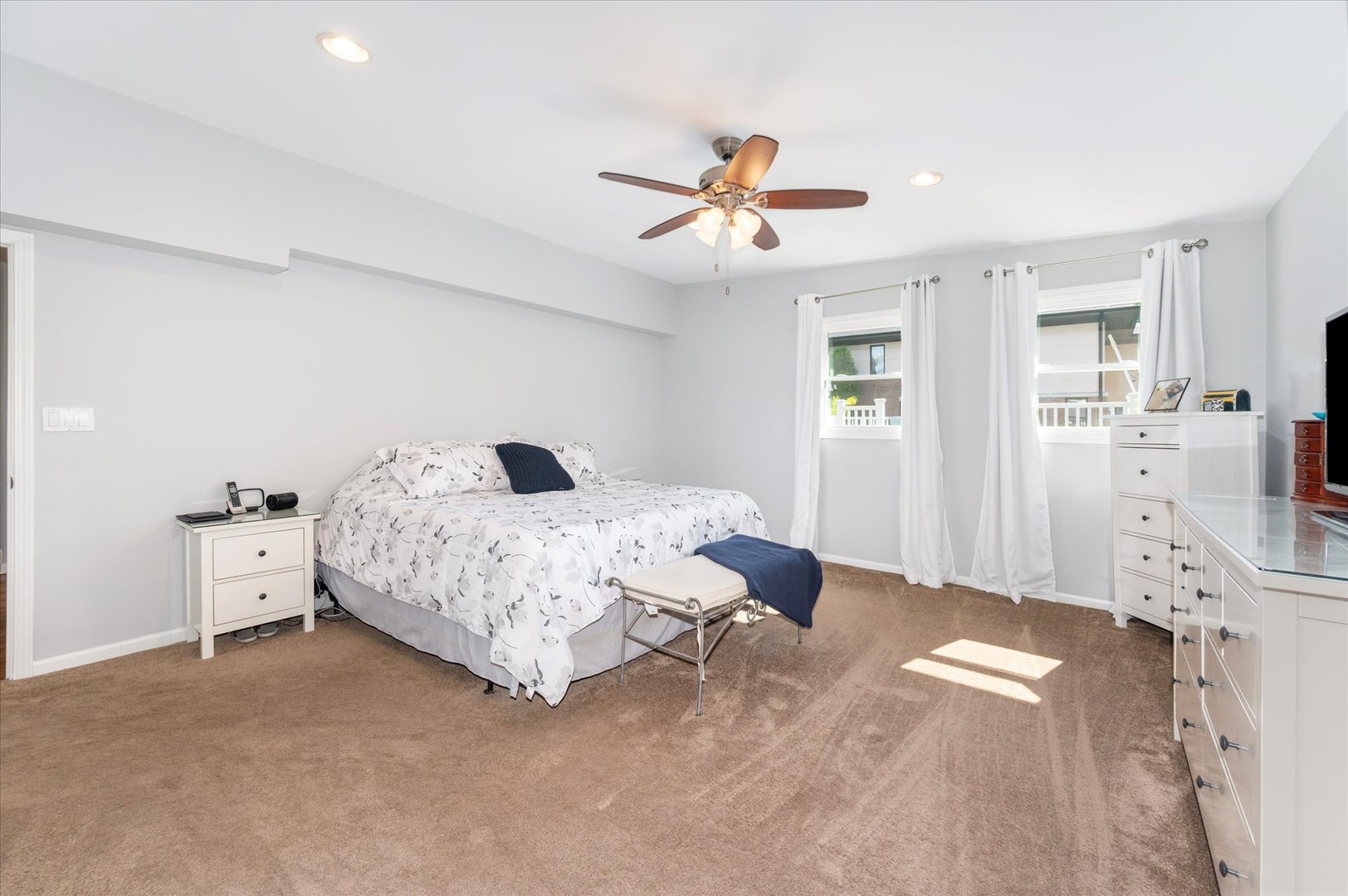 15W061 Harrison Street, Elmhurst, IL 60126
