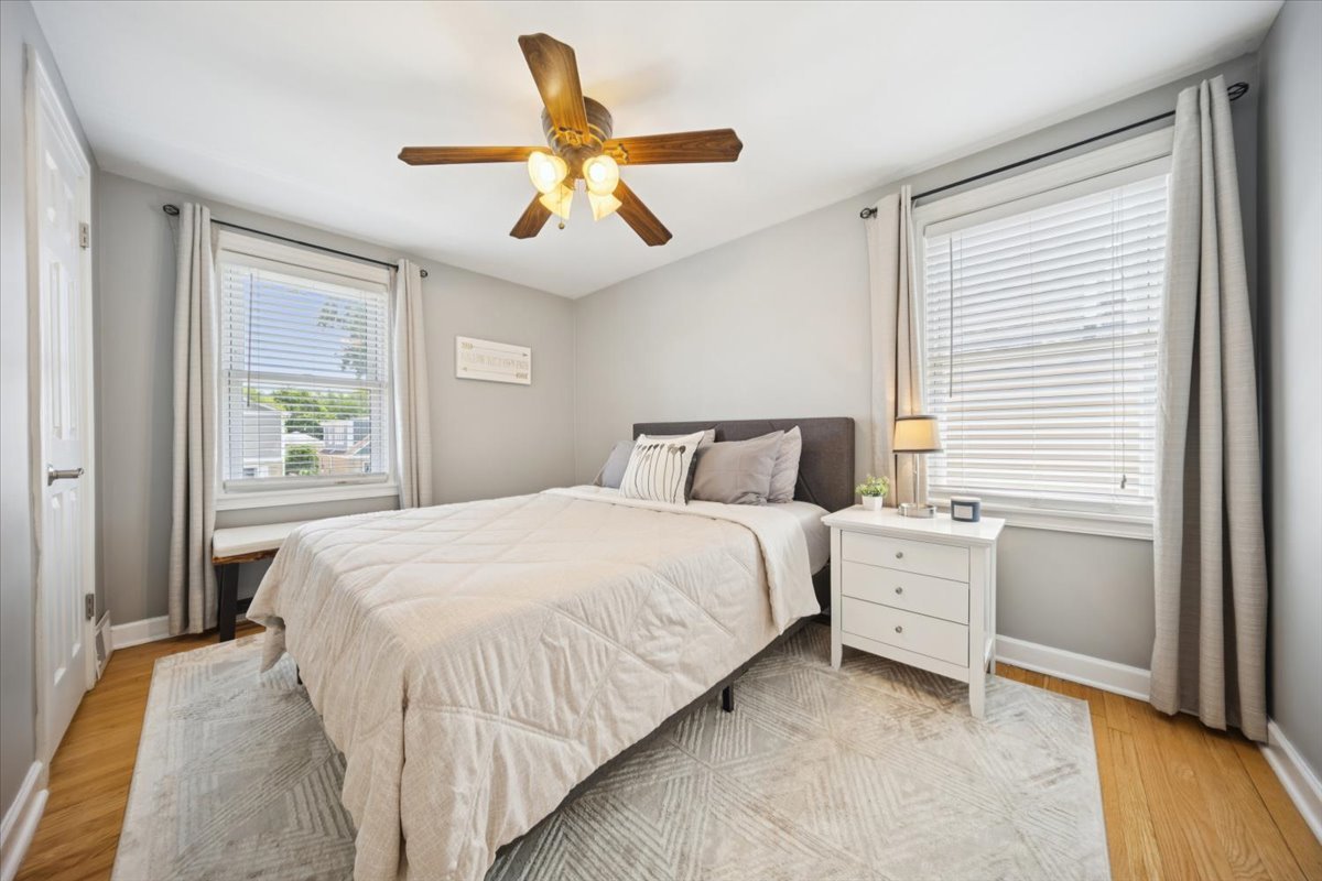 3826 N Page Avenue, Chicago, IL 60634