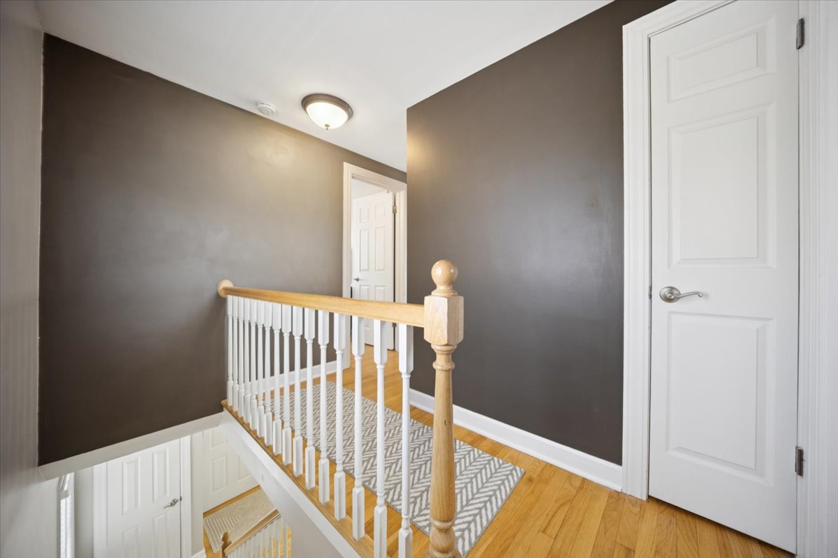 3826 N Page Avenue, Chicago, IL 60634