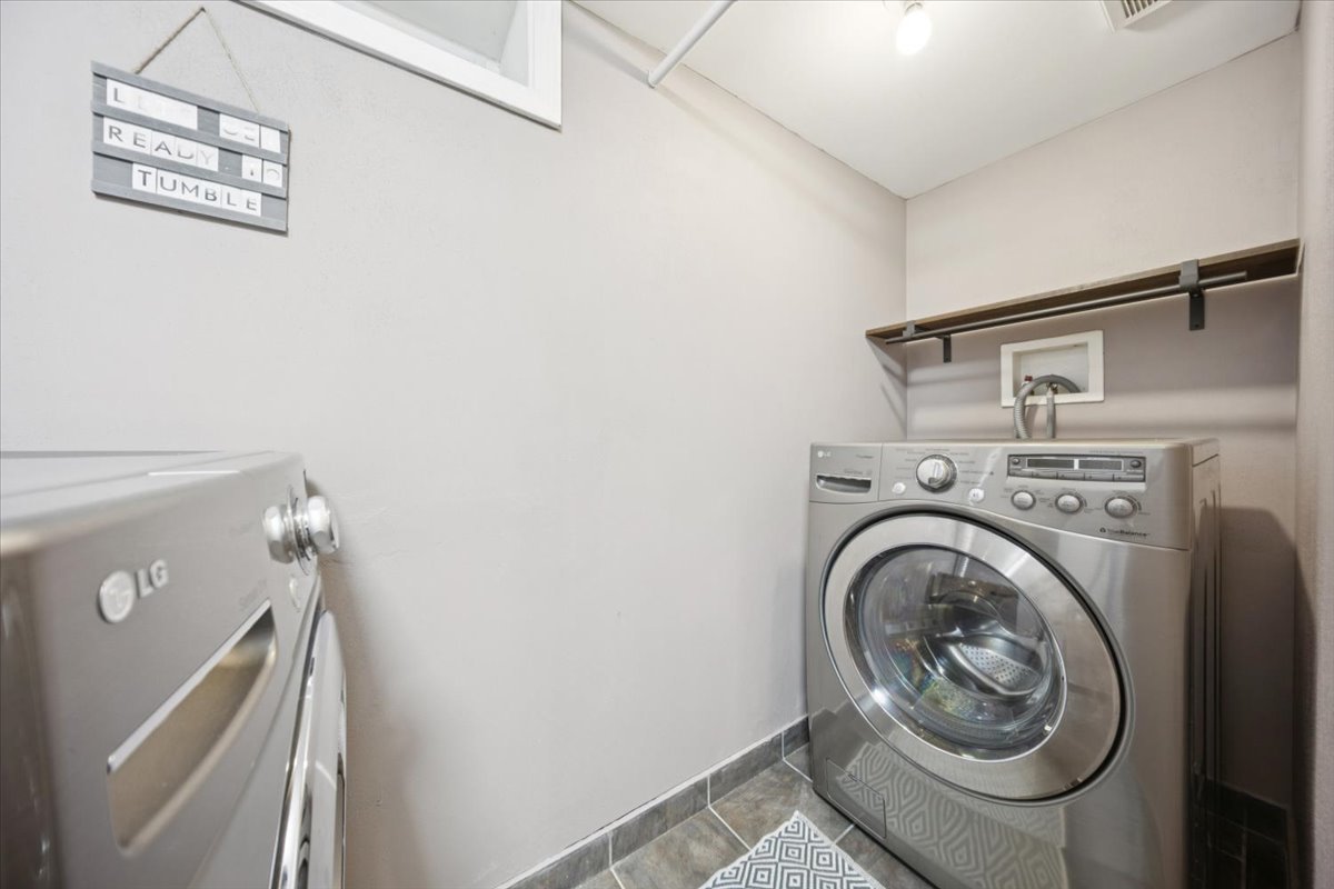 3826 N Page Avenue, Chicago, IL 60634
