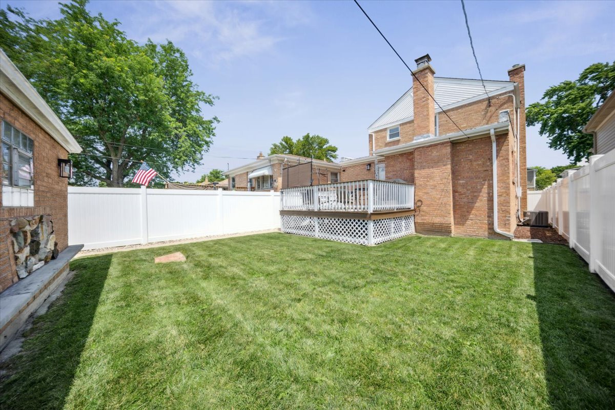 3826 N Page Avenue, Chicago, IL 60634