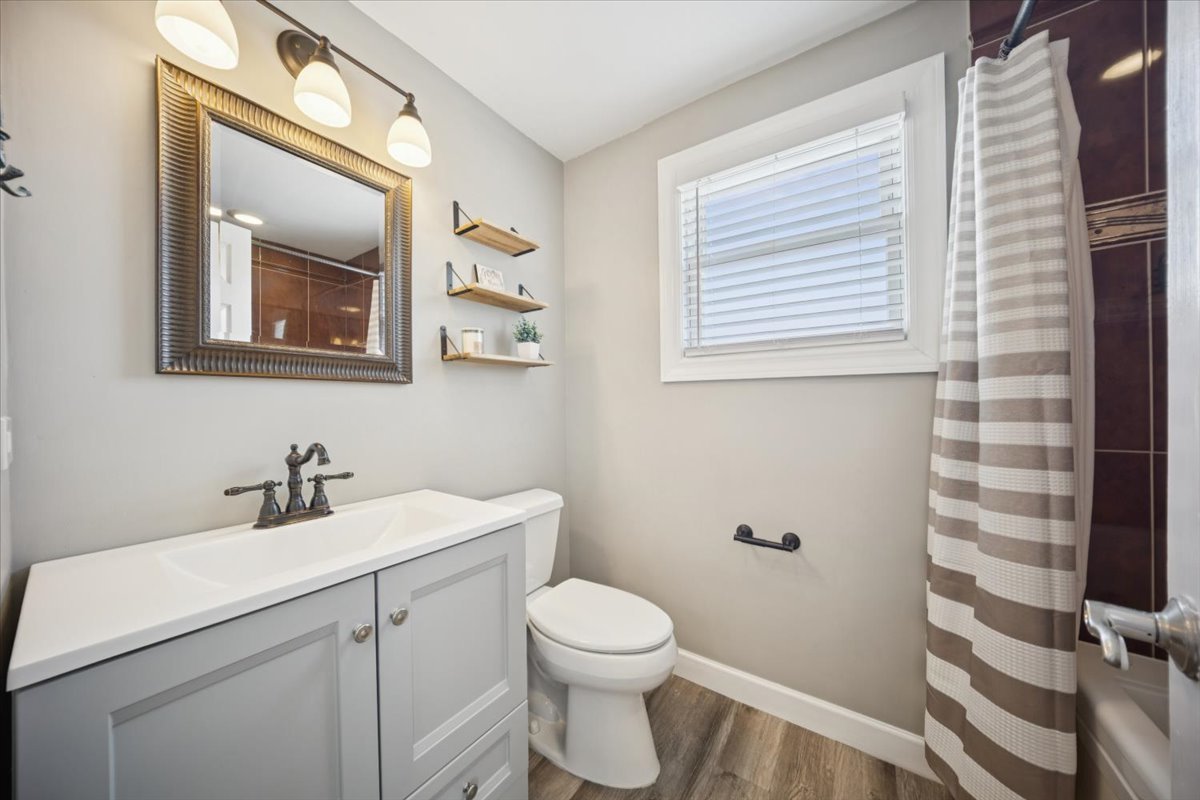 3826 N Page Avenue, Chicago, IL 60634