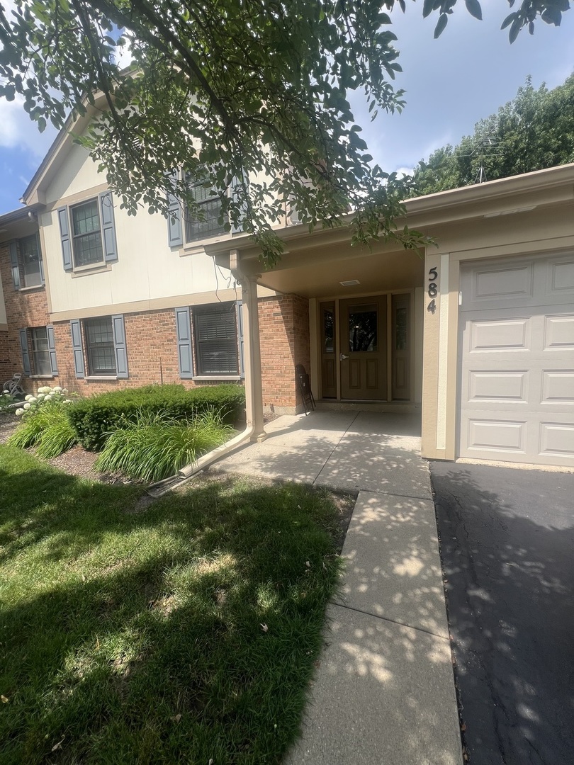 584 Williamsburg Court #C2, Wheeling, IL 60090