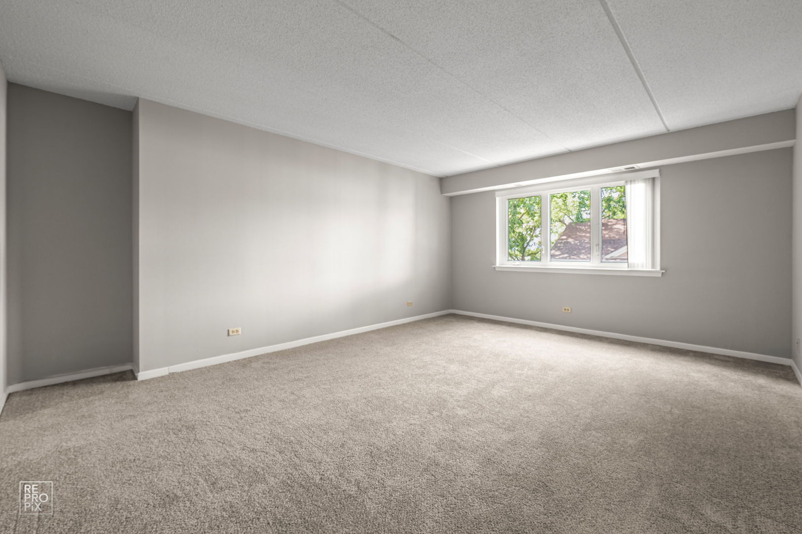 2066 Saint Johns Avenue #304, Highland Park, IL 60035