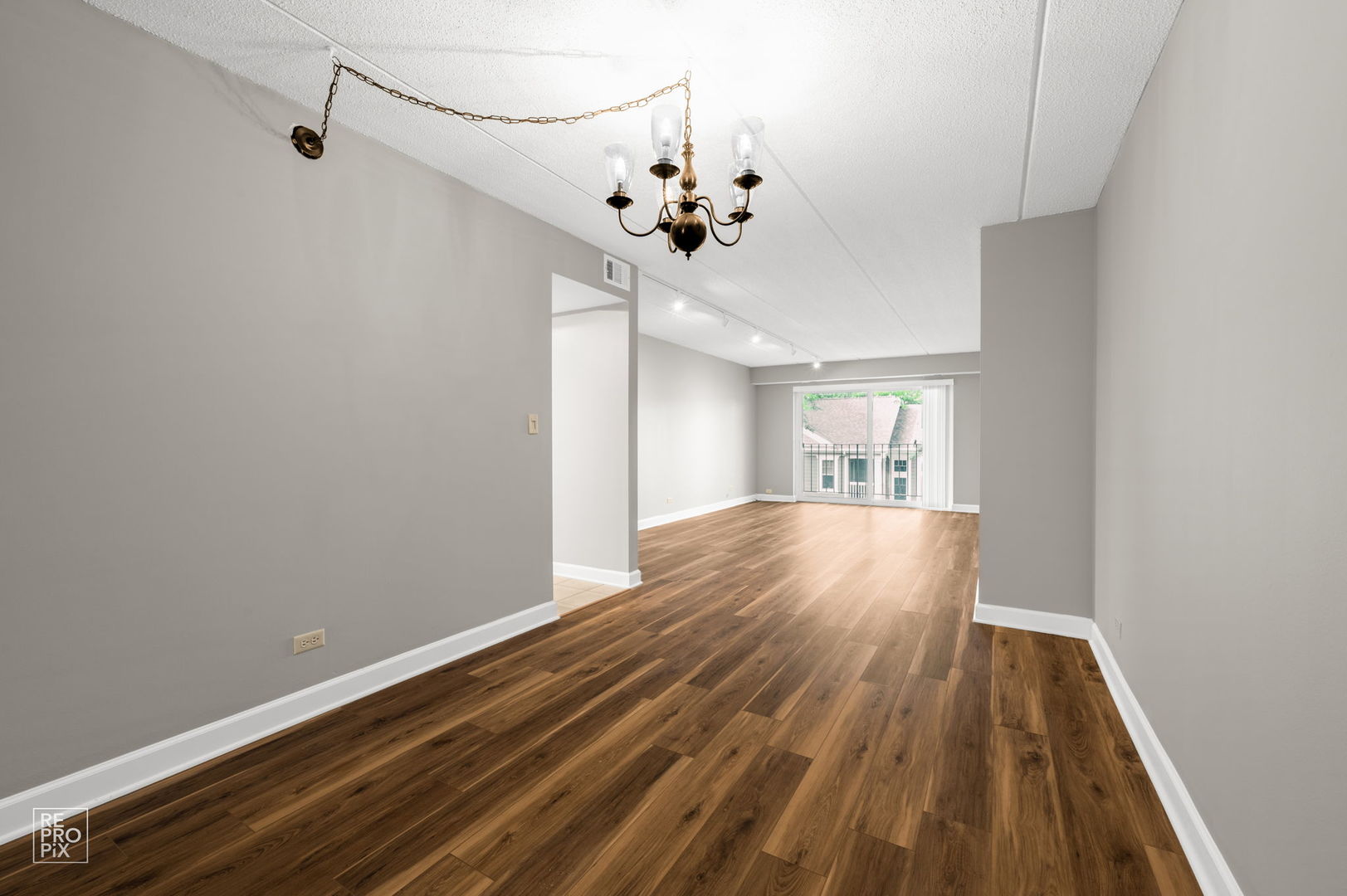 2066 Saint Johns Avenue #304, Highland Park, IL 60035